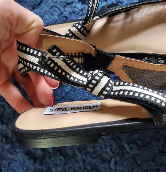 Steve Madden Black Lace Pointed Slingback Flats - Picture 11 of 11